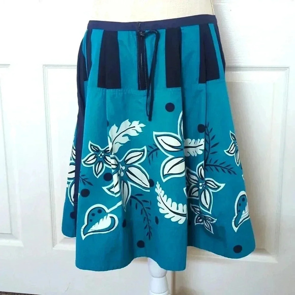 Marc Jacobs A line Pleated Skirt - Picture 4 of 4